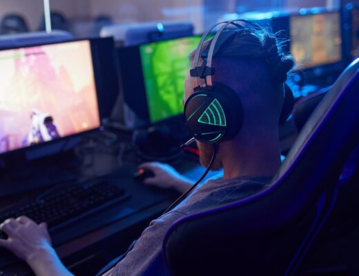 From Play to Profit: Blockchain Gaming and the Opportunities for Gamers